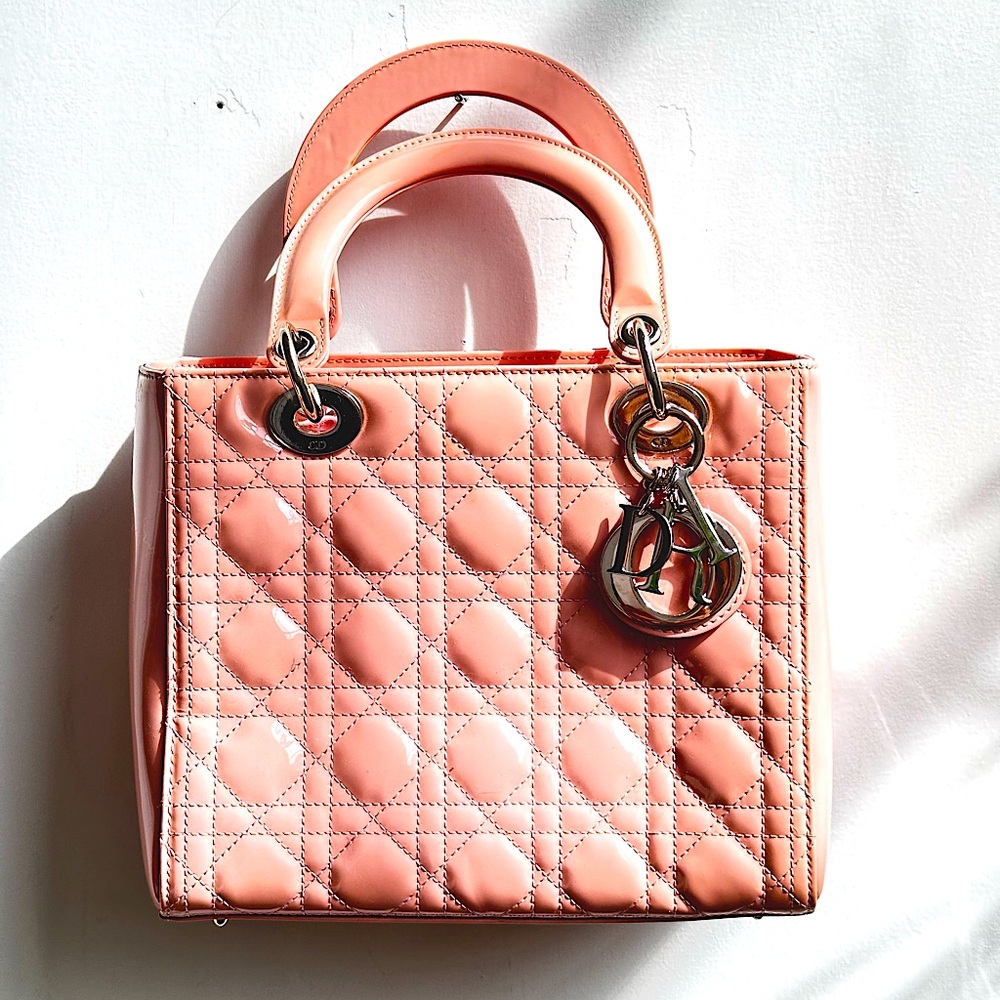 DIOR